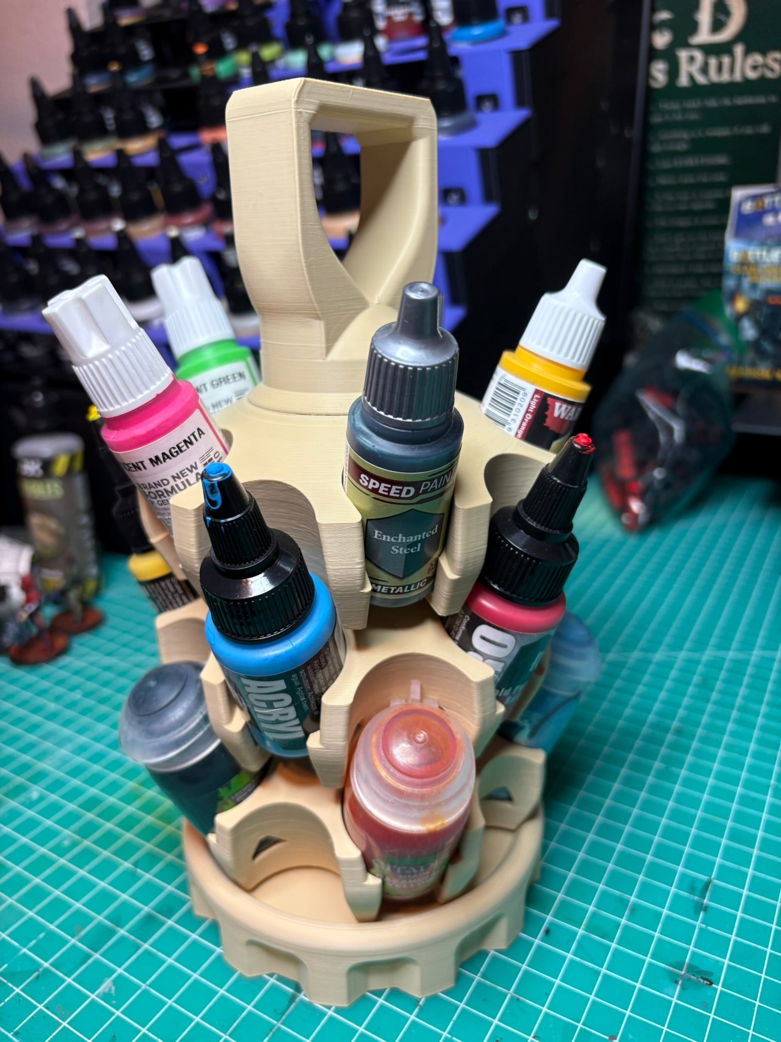 PorcuPaint Rotating Miniature Painting Shelf