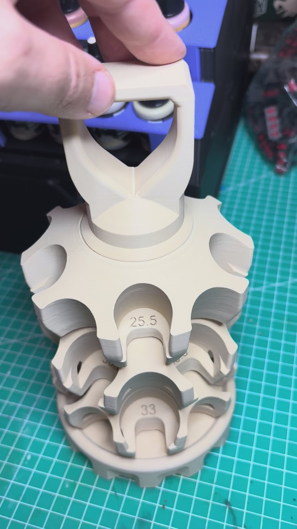 PorcuPaint Rotating Miniature Painting Shelf