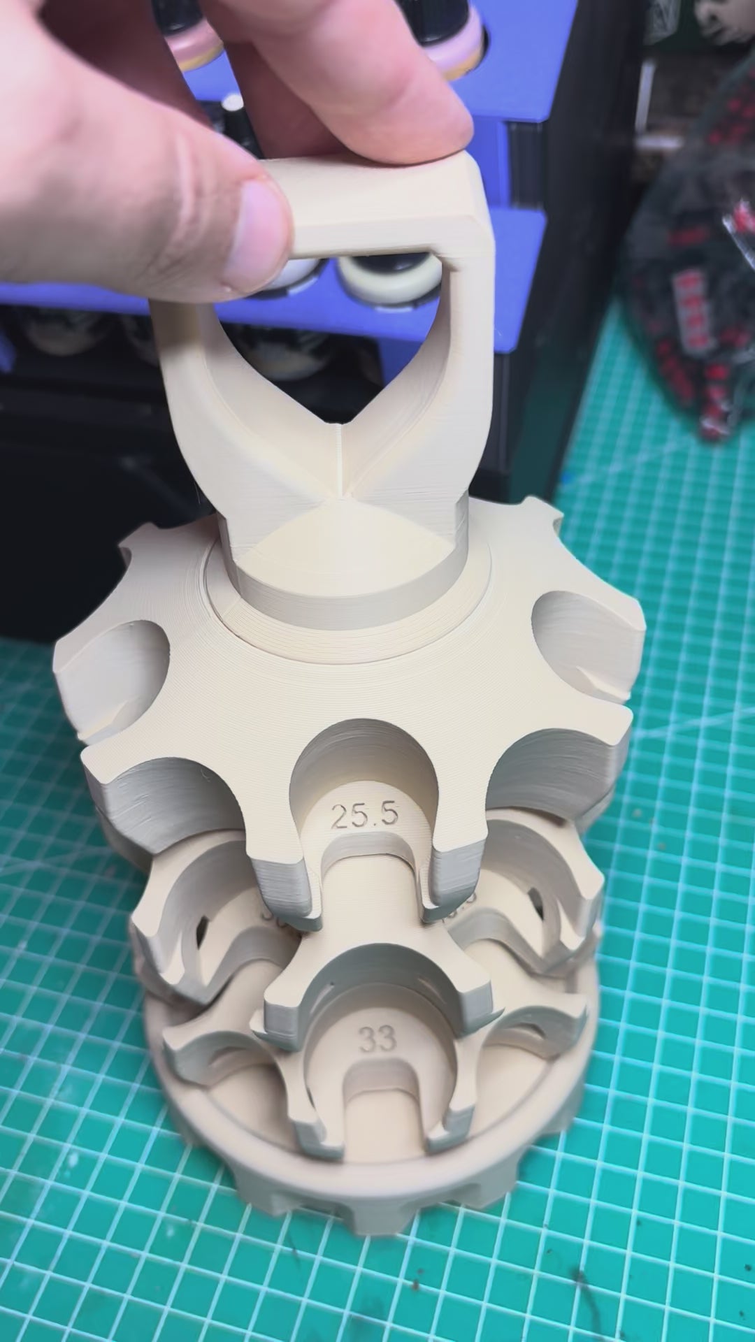 PorcuPaint Rotating Miniature Painting Shelf